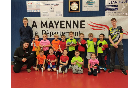 Photo de groupe de la journée des petits as à Mayenne le 30 Octobre 